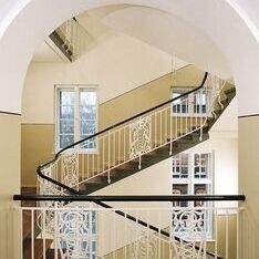 Treppenhaus - Häuser E+L, Umbau und Modernisierung, Berlin-Moabit